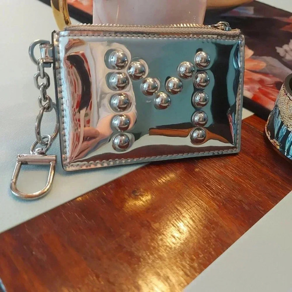 Tory Burch | Key Pouch Silver Mirrory M  Studded Card Holder - Picture 1 of 10